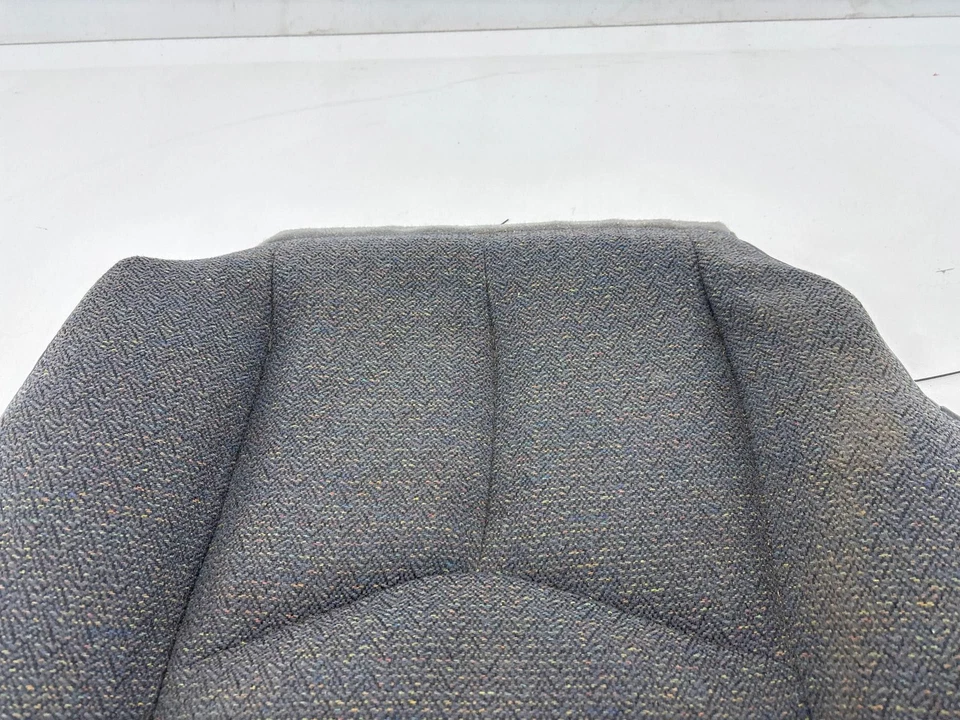 Cojín inferior delantero derecho Chevrolet Silverado 1500 2003-2007 OEM Foto 2 de 4