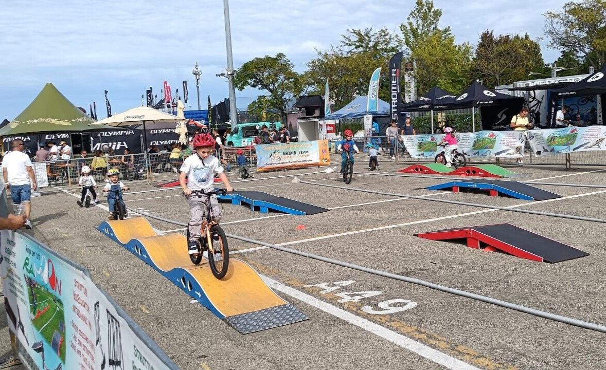 Kids Bike Park parco giochi in bicicletta