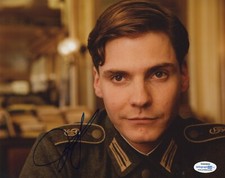 Daniel Bruhl Inglorious Basterds Autographed Signed 8x10 Photo COA 