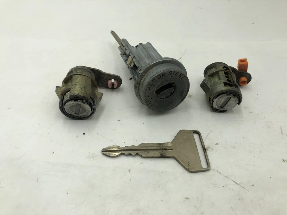 Toyota 4Runner 1993 encendido conductor pasajero puertas cerraduras con llave OEM juego original Foto 2 de 4