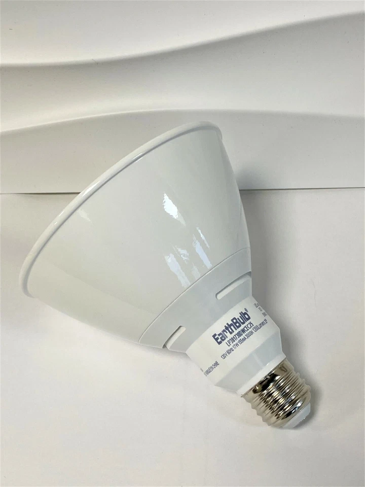 EarthBulb LED Par38 Lightbulb 100W Indoor/Outdoor  - Image 4 of 4