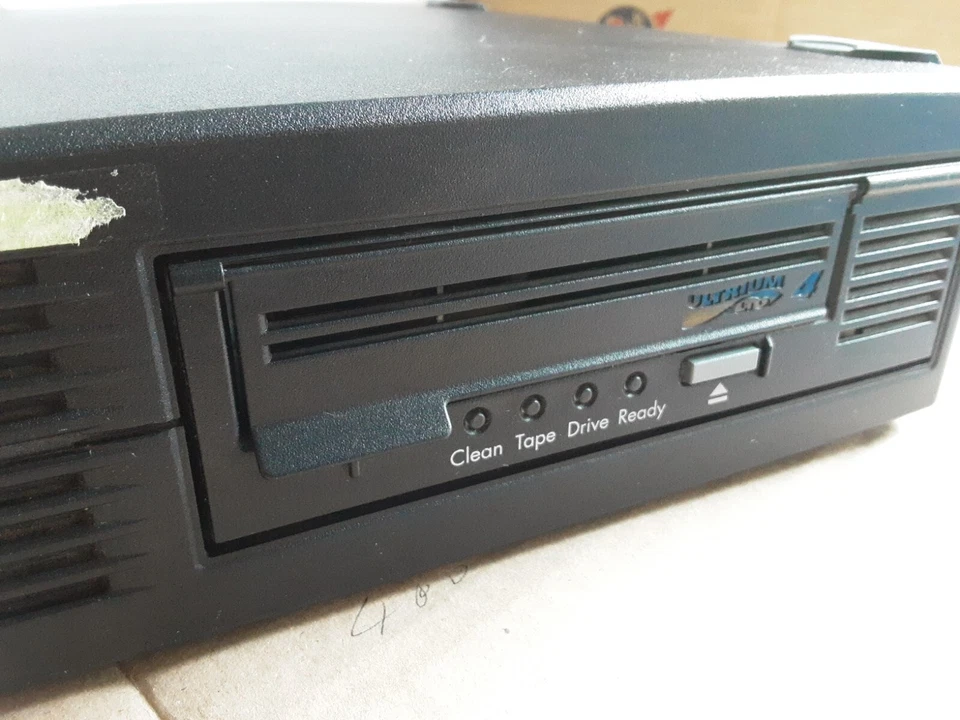 HP Quantum LTO4 SCSI External Tape Drive BRSLA-0704-AC EB656AS - Image 2 of 4