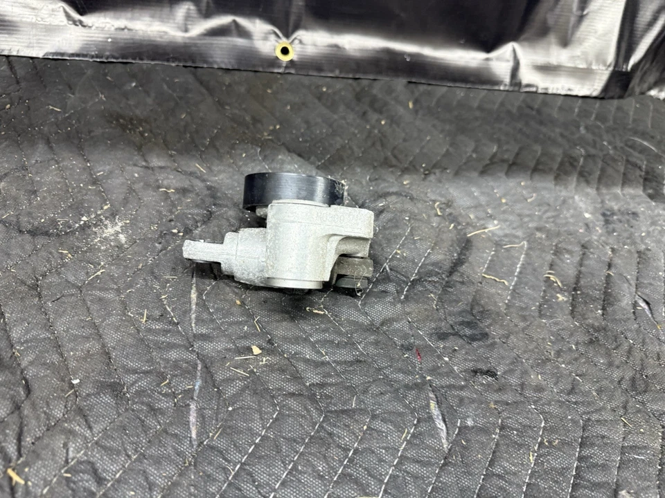 Suporte alternador drive ventilador correia tensor 07L903805AB Audi R8 Lms Gt4 2010-18 - Imagem 3 de 4