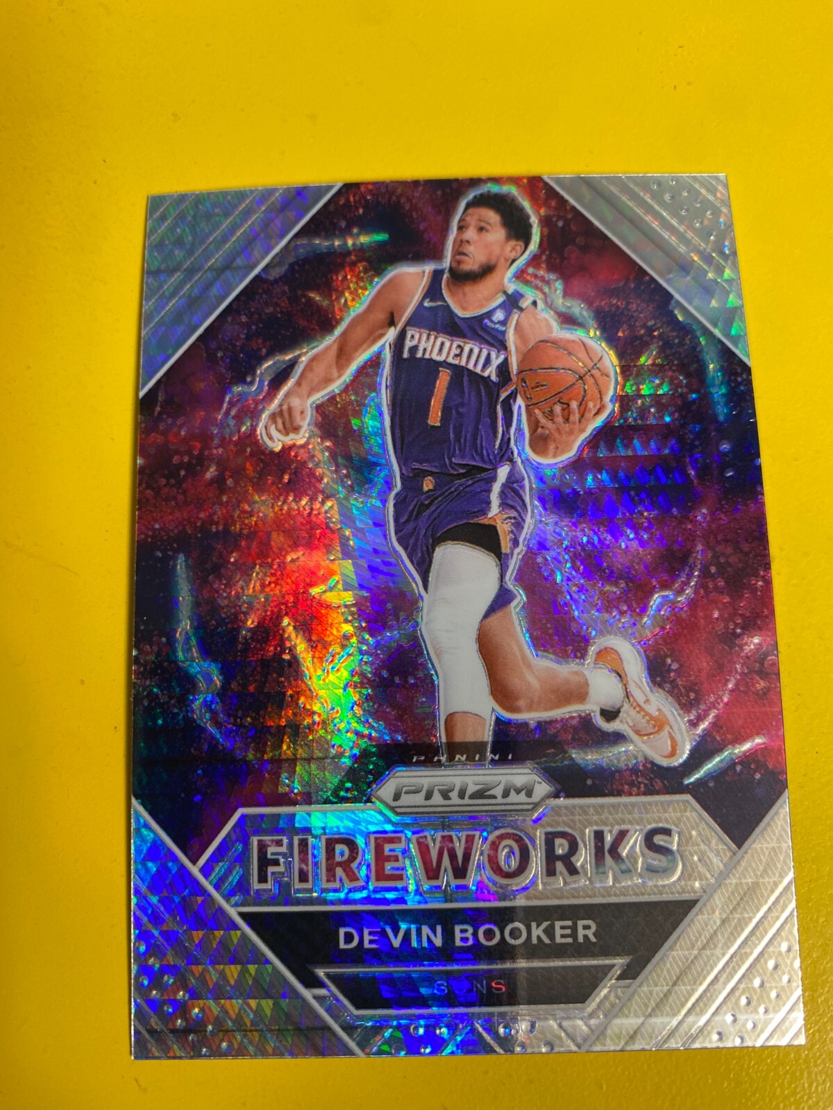 RS28121 2021-22 Panini Prizm Fireworks Prizms Hyper #19 Devin Booker