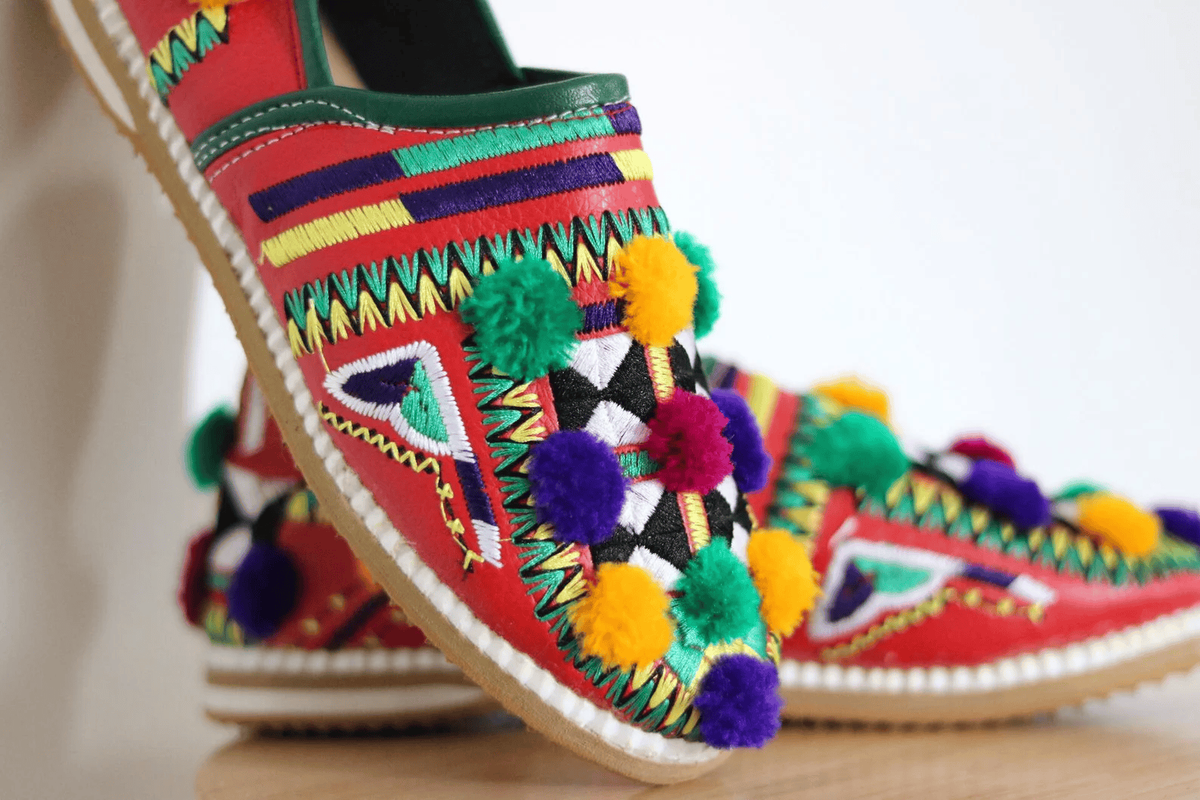 Babouche berbère, babouche marocaine, chaussure marocaine, babouche en  cuir, cha