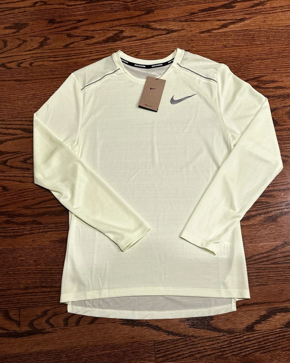 Nike Dri-FIT Miler Long Sleeve Running Top Men’s Small Volt AJ7568-703 NWT