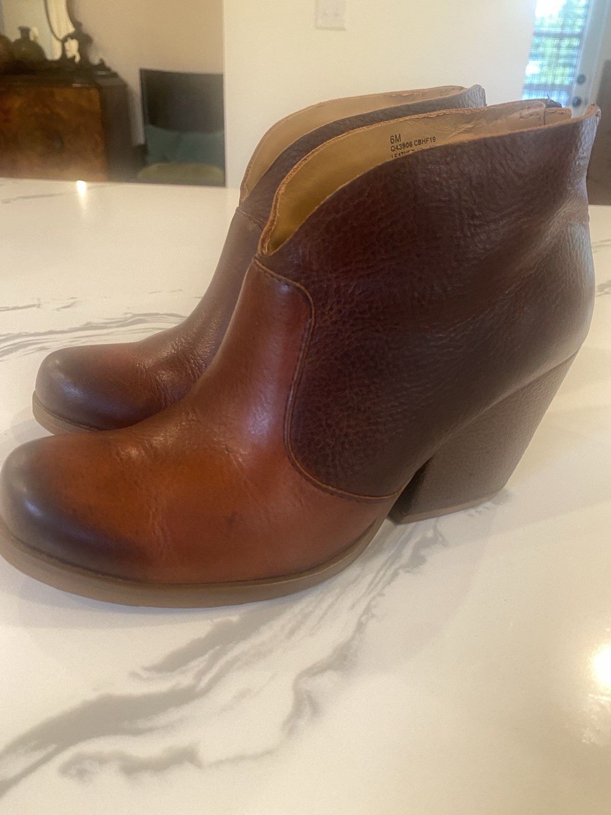 Korks Women’s Brown Leather Ankle Booties Size 6 M Round Toe Zip Block Heel
