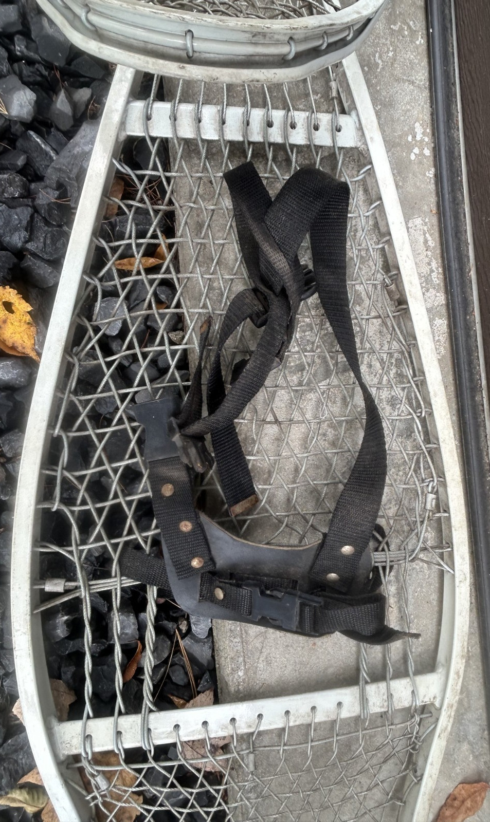 U.S. Military 1986 Magline of Canada 47" snowshoes w/bindings,free U.S. shipping