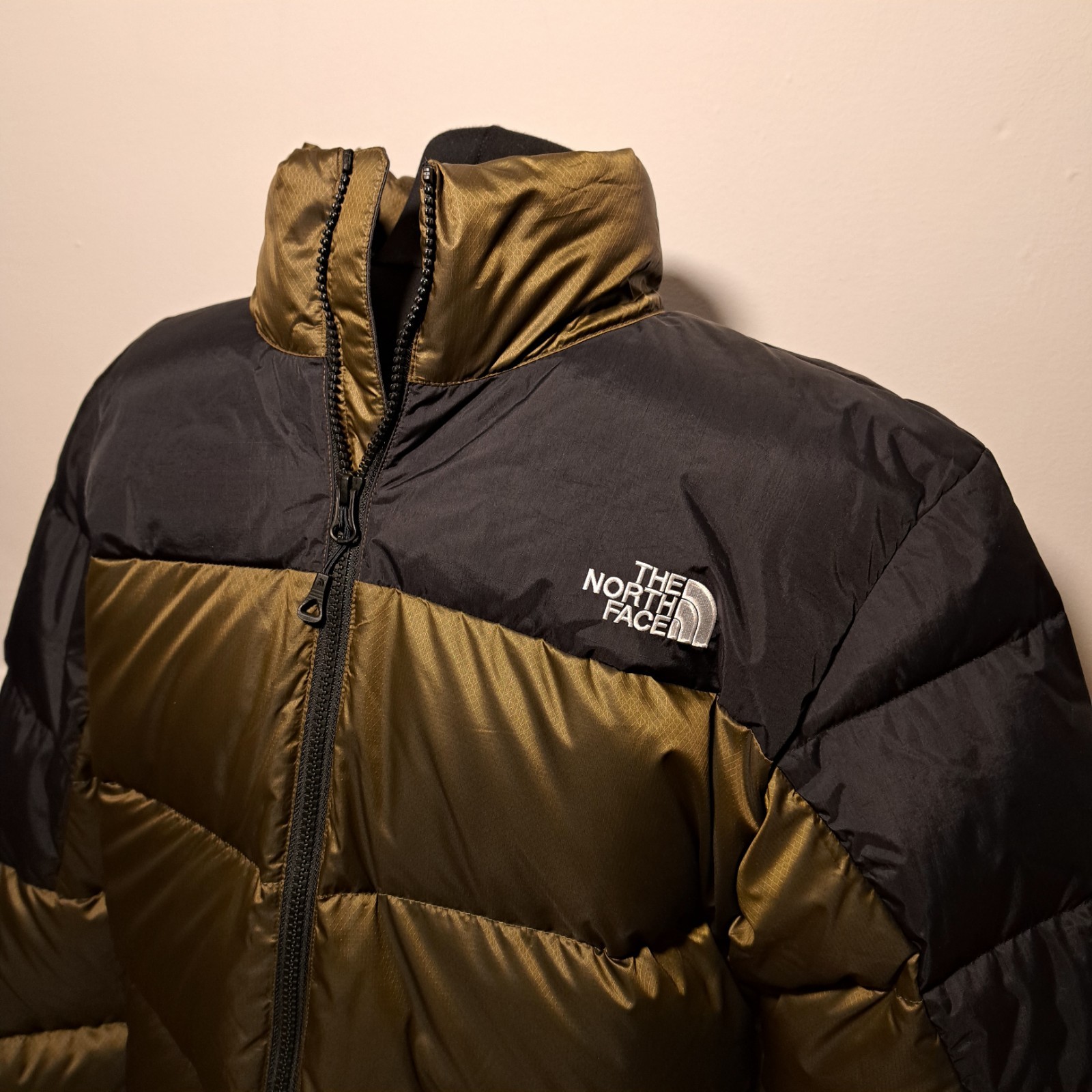 The North Face Diablo Down Jacket Men’s Moss green/black  Size LARGE  - NWT image 2
