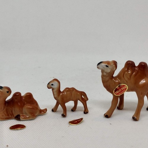 Vtg Beachcombers Bone China Camel Figurines 3 Piece Set Brown Porcelain OG Box