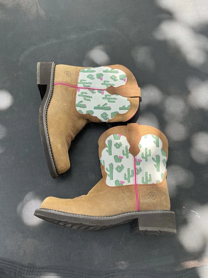 Bota occidental Ariat Fatbaby Heritage Twill para mujer 10025037 talla 11b Foto 2 de 4