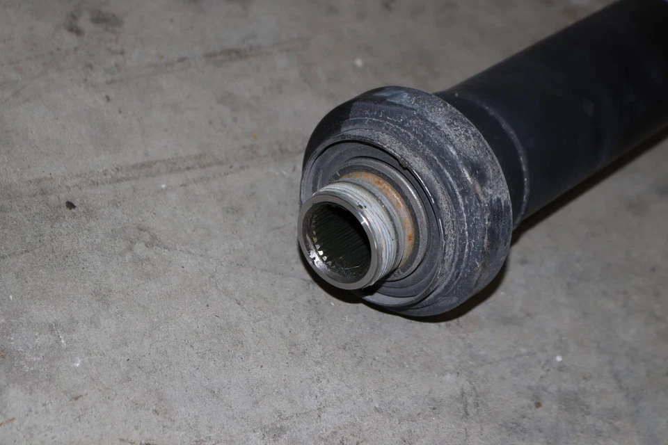 2019-2024 BMW X4 - REAR Driveshaft / Propeller Shaft 8680379 - Image 4 of 4