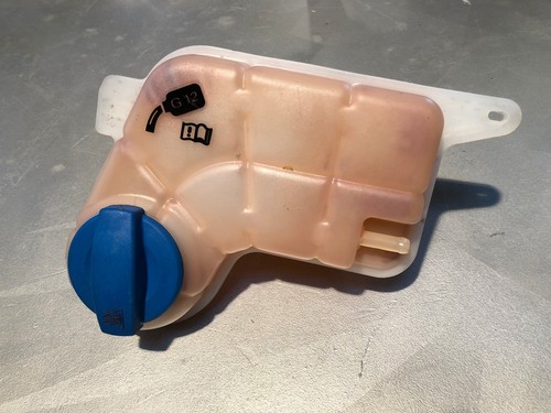 Audi A6 4F allroad quattro Ausgleichsbehälter 4F0121403N