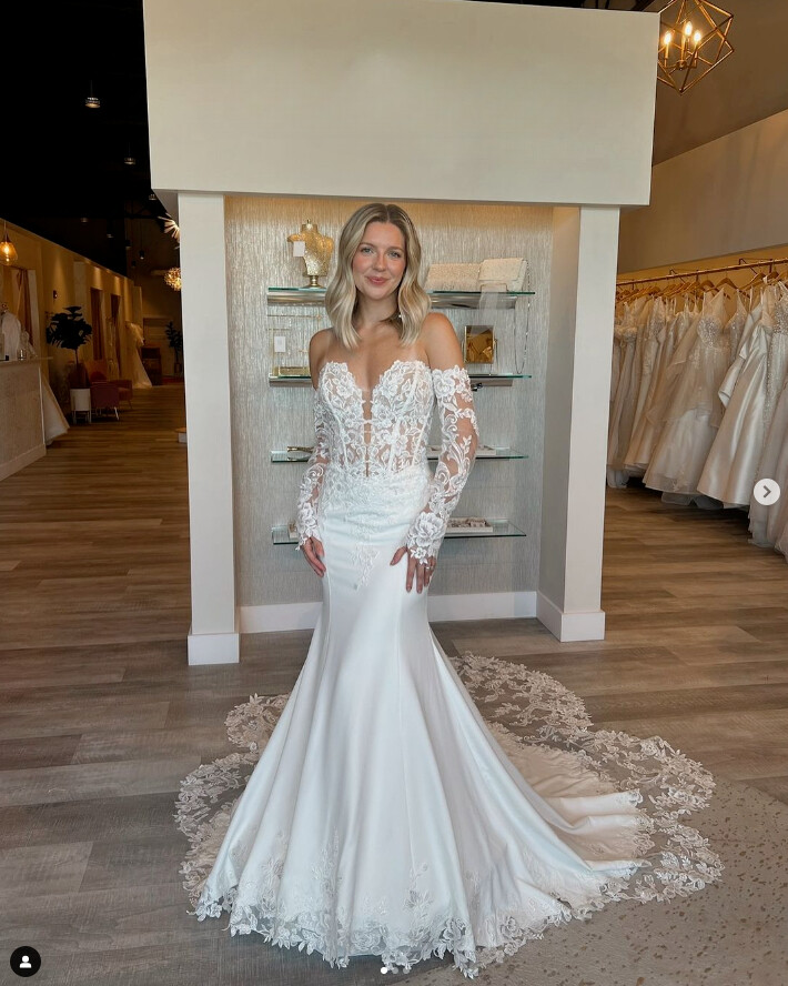 Long Sleeves Mermaid Wedding Dresses Sweetheart Lace Sweep Train Bridal  Gowns | eBay