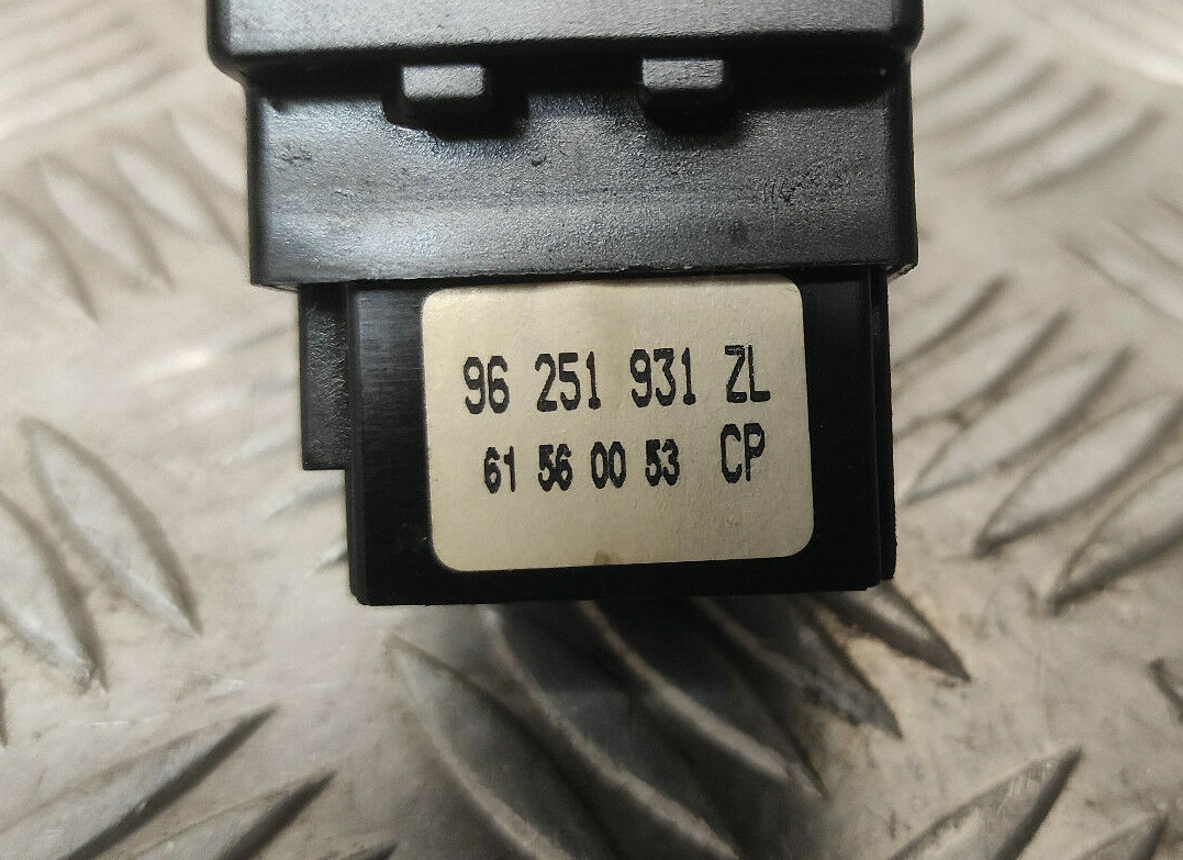 Commodo Feu Phare Clignotant Antibrouillard Pour Citroën Xantia Et 406 - Occasion, Référence 96251931ZL