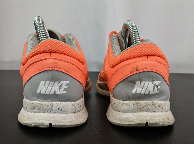 nike womens neon orange running shoes