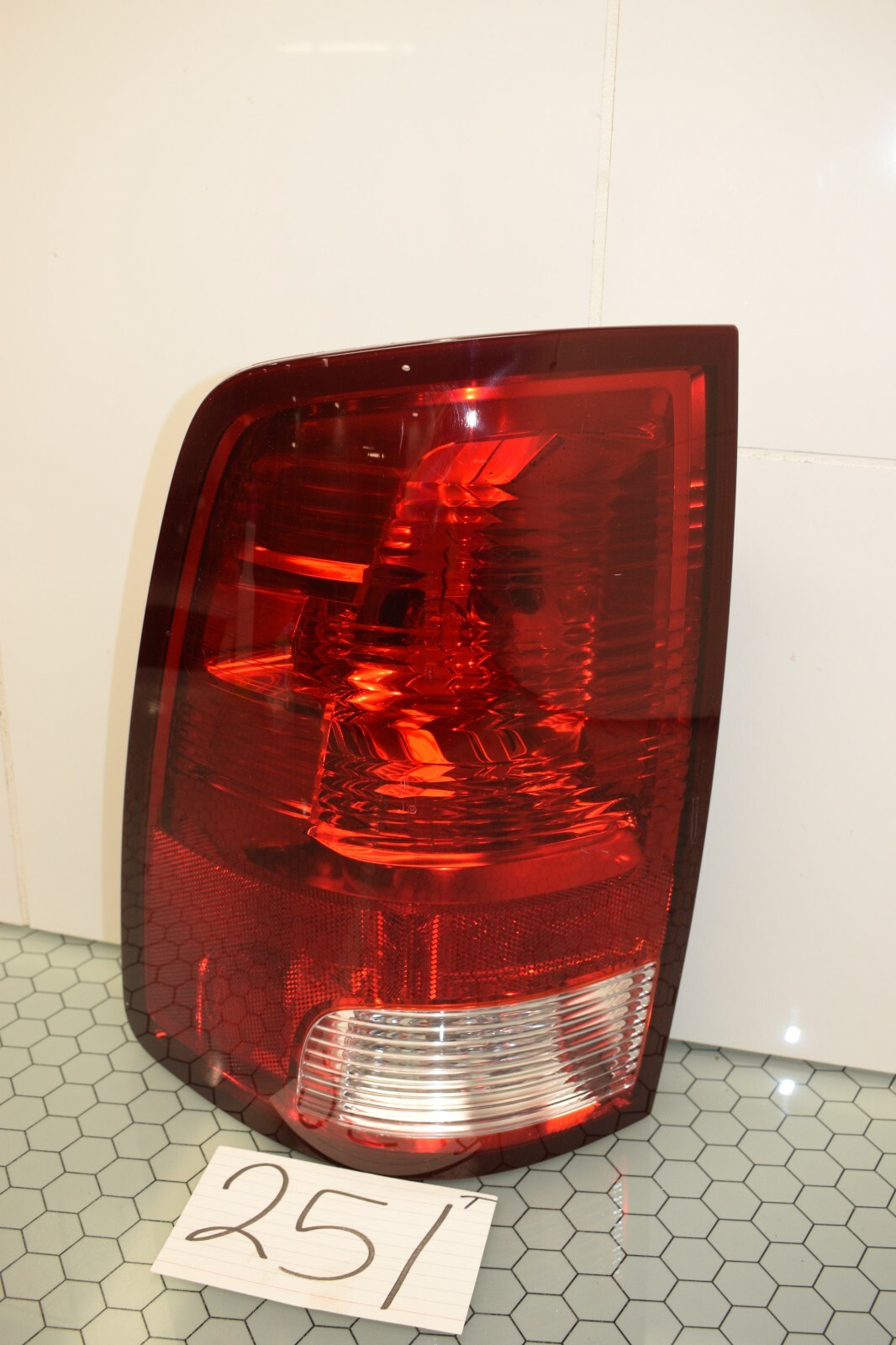 10 11 12 13 14 15 16 17 18 Dodge Ram DRIVER Side Tail Light Used Rear Lamp 251T