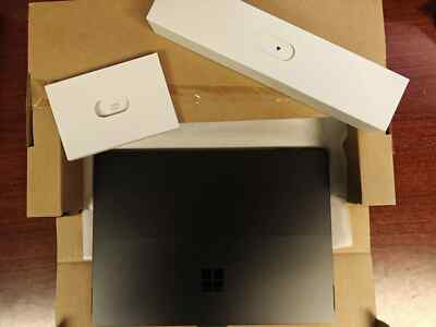 Microsoft Surface Pro 9 13'' Tablet Intel i7-1255U 16GB RAM 512GB SSD Graphite