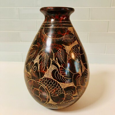 HANDCRAFTED NICARAGUA CLAY VASE - TURTLE PATTERN - 8-1/2'' HEIGHT