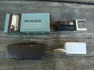 MINOX FLASHGUN MODEL B In Iis Original Box Vintage