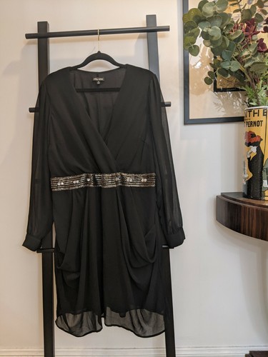 City Chic size M 18 20 black floaty 