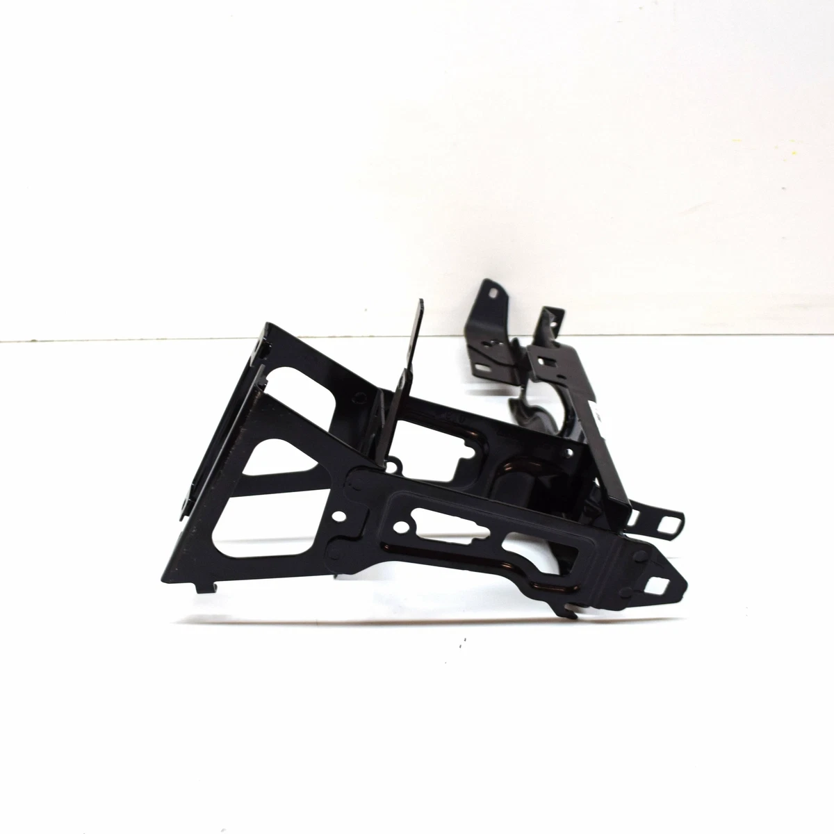 NEW BMW 4 F82 M4 3.0 PETROL RADIATOR LEFT SIDE BRACKET 51648055669 