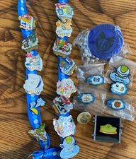 Lot 22 eBay Convention  2004 Souvenir Swag Lapel Hat Pins on Lanyard