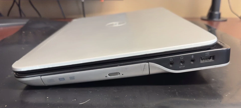 Laptop Dell XPS 17 L702x i52450M 25GHz 6GB RAM 480GB SSD SIN OS G3D Foto 4 de 4