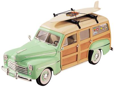 1:18 Yatming Ford Woody '48 & 24k Gold Coin light green, maroon