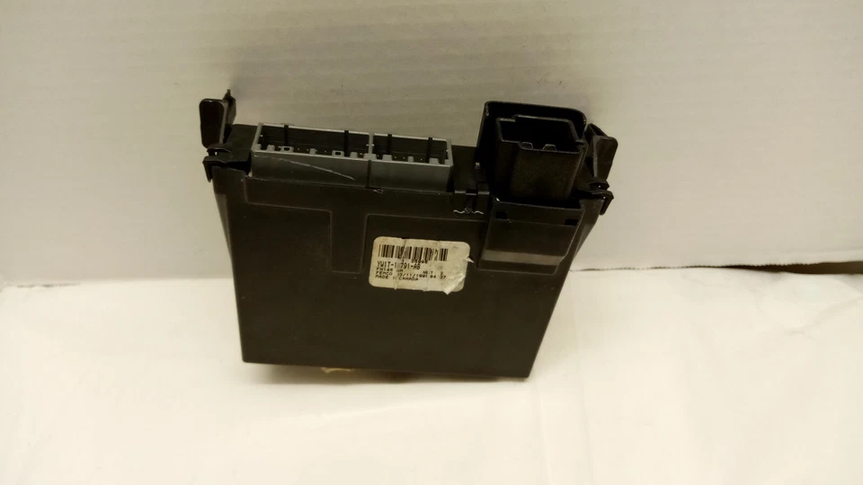 Módulo de control de entrada de puerta sin llave Lincoln Town Car 1998-2000 YW1T-13C791-AB Foto 2 de 3