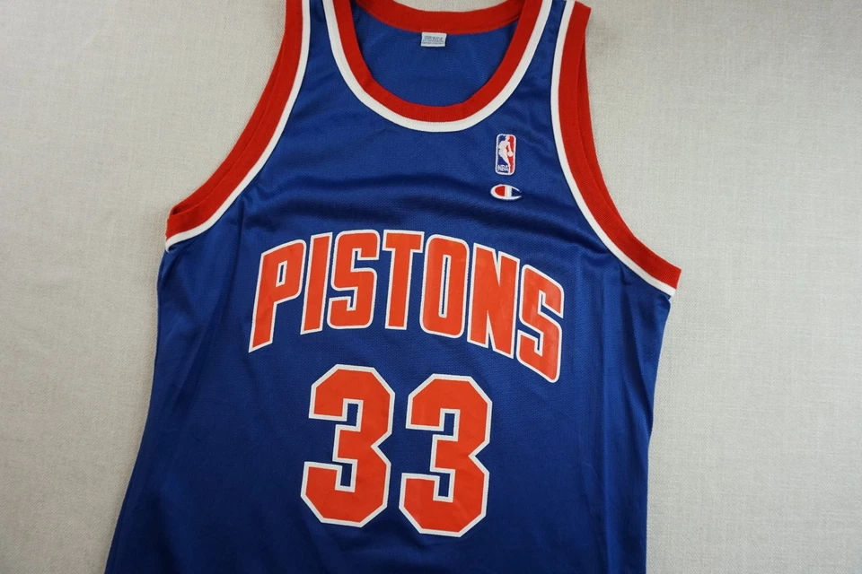 Vintage Champion Men’s Size 44 L Detroit Pistons Grant Hill #33 Jersey Blue - Image 2 of 4