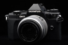 [US DUTY PAYD] Olympus OM-D E-M5 Mark II 16,1 megapixel fotocamera reflex digitale nero 9781