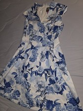 Vince camuto dress - blue and white floral w pockets - Date night, Casual - 6