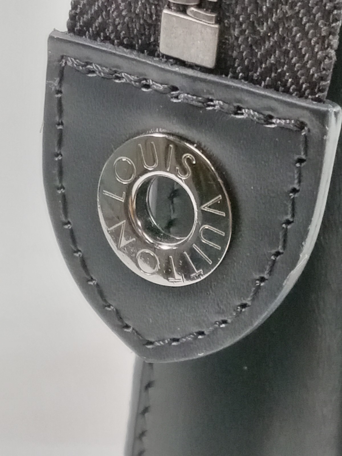 LOUIS VUITTON MONOGRAM ECLIPSE Voyage MM Pouch cl… - image 5