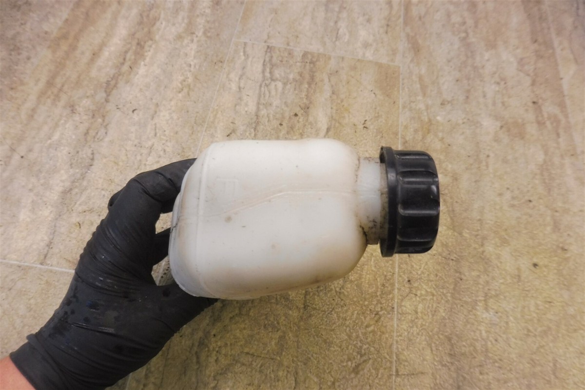 1992 Kawasaki ZX750 J Ninja K238-2) radiator coolant tank