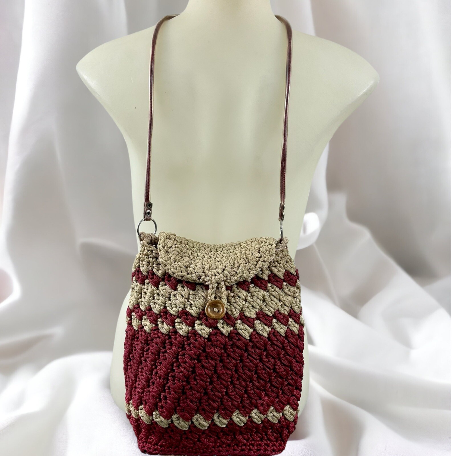 Vintage Macrame Bucket Bag Button Loop Closure Su… - image 1