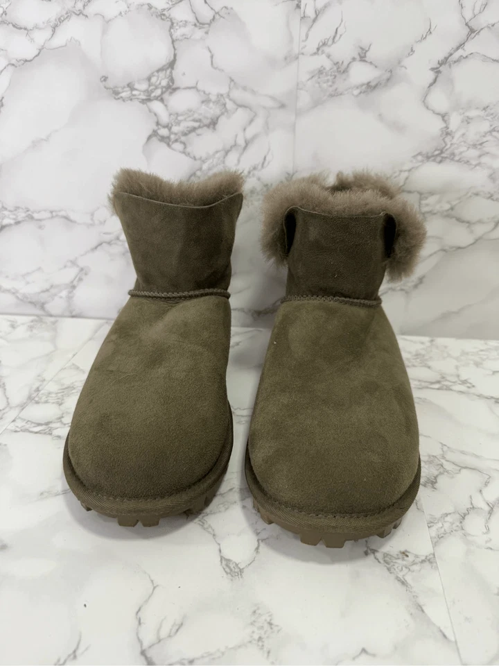 Botas de piel de oveja Kirkland Signature para dama talla 8 verdes NUEVAS # 20-PP Foto 3 de 4