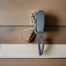 VTG AT T Trimline Desk/Wall Phone Aqua Blue 210 PUSH Button 1989