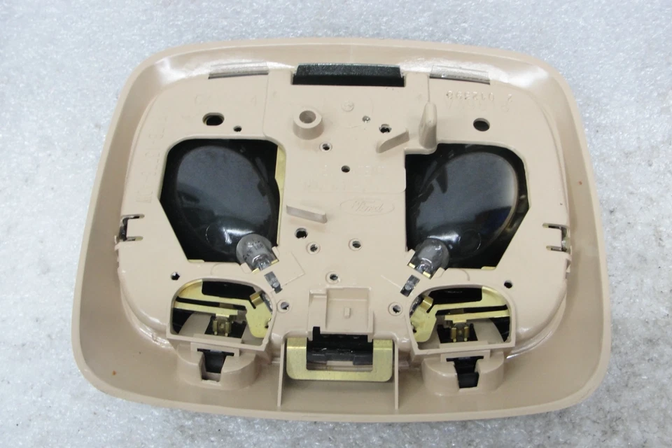 Ford DOME mapa LUZ doble lente bronceado oscuro corona Victoria Mustang Explorer 87-01 OEM Foto 3 de 3