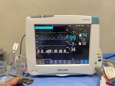 Philips Intellivue MP 50 W/ CO2 monitor