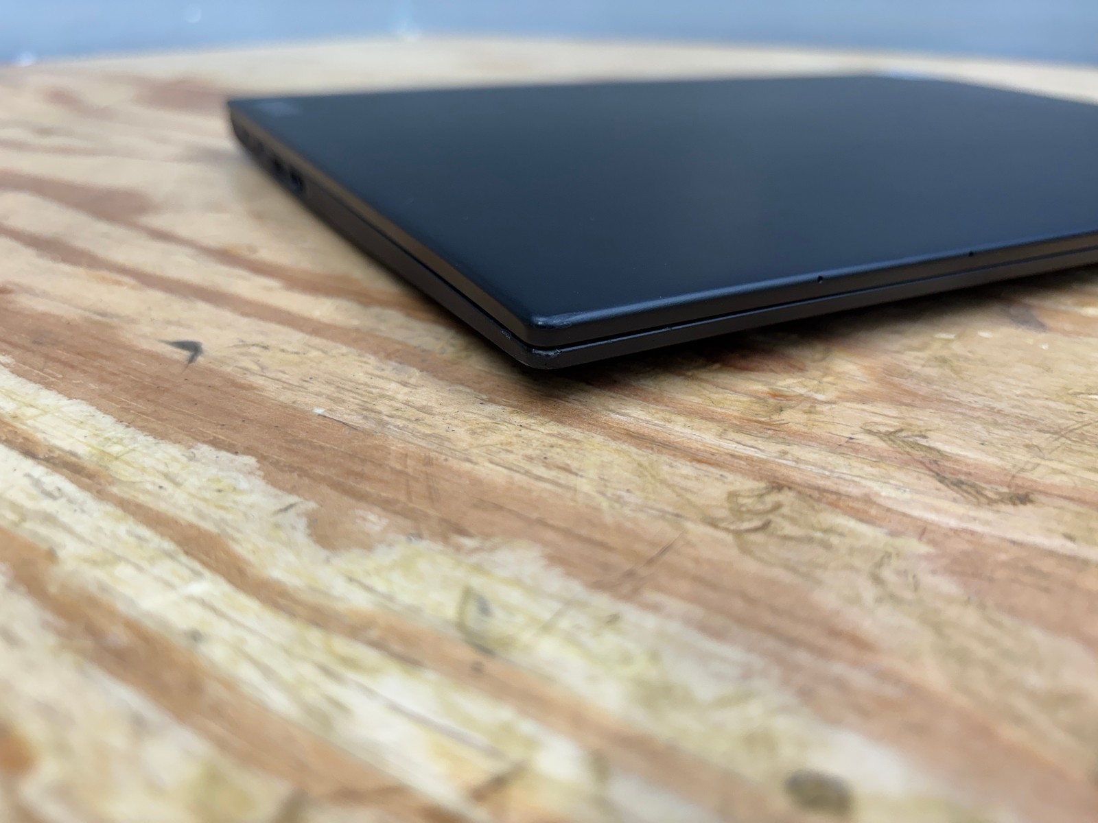 lenovo thinkpad x1, 14-Inch Laptop, with i7-1165g, 512 GB SSD (Solid State Drive), Windows 11 Pro