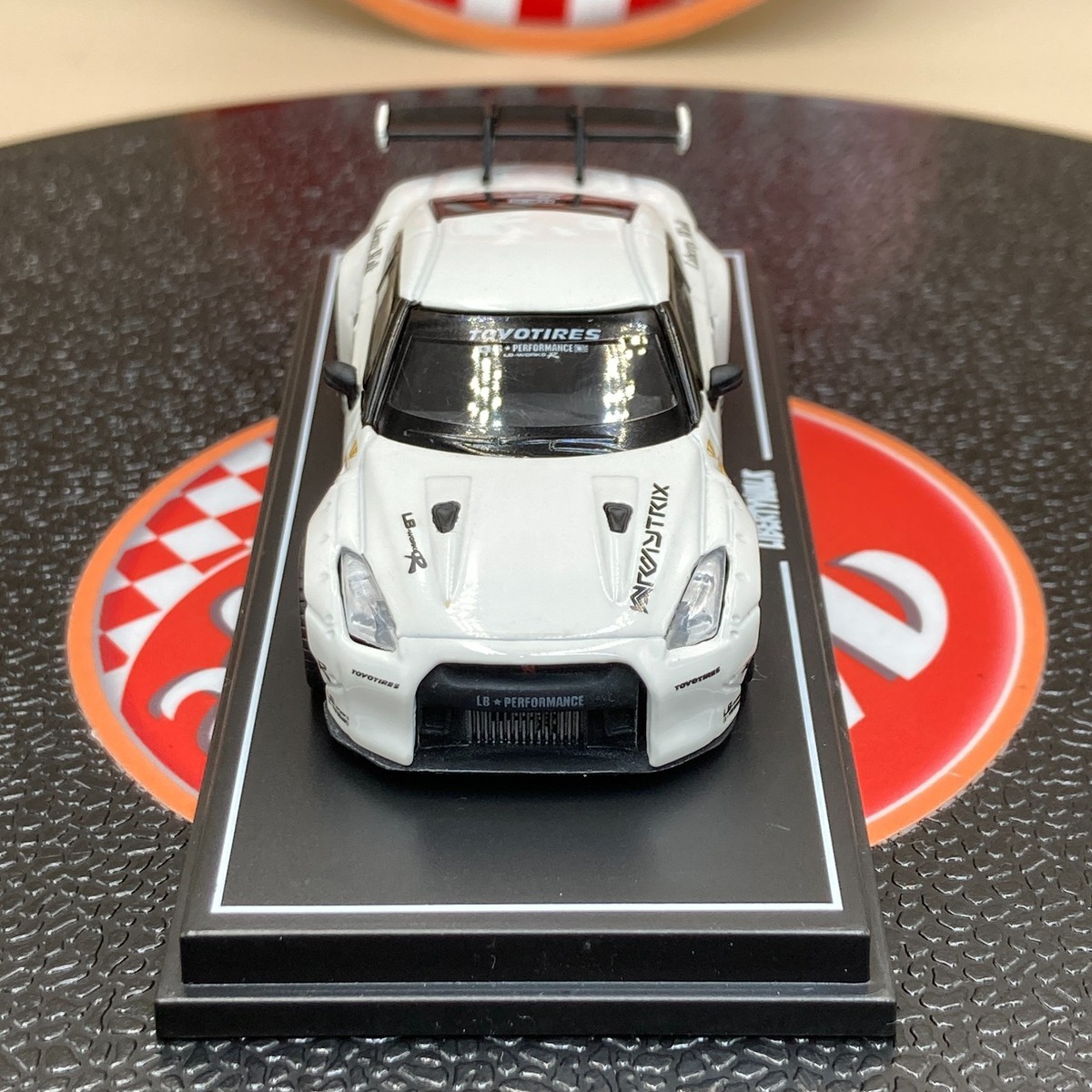 LB PERFORMANCE 1/64 Nissan GT-R (R35) White LIBERTY WALK resin
