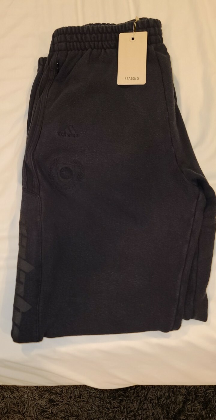 calabasas yeezy sweats