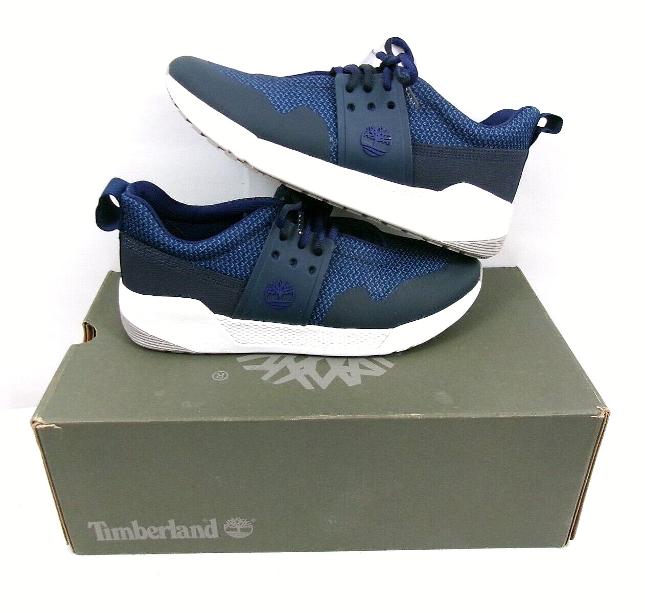 A1ms2 Women's 8 Wide Blue Low Top W/box