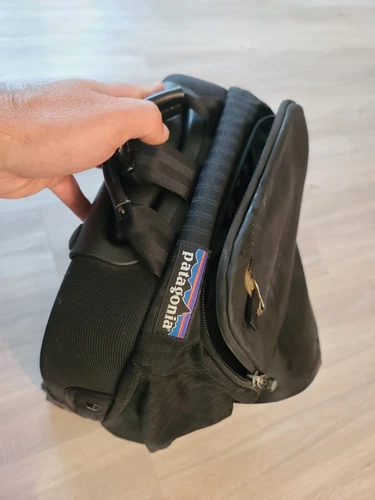 PATAGONIA 黑色 Weathshed Sultan 滚轮行李旅行行李箱 - 第 6 张/共 10 张