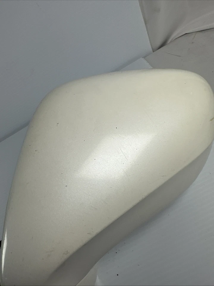 2007-2009 Lexus GS350 Driver side view Mirror OEM Pearl White - Image 2 of 4