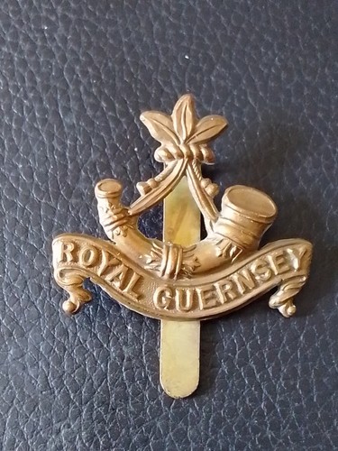 Royal Guernsey Light Infantry Cap Badge by Gaunt