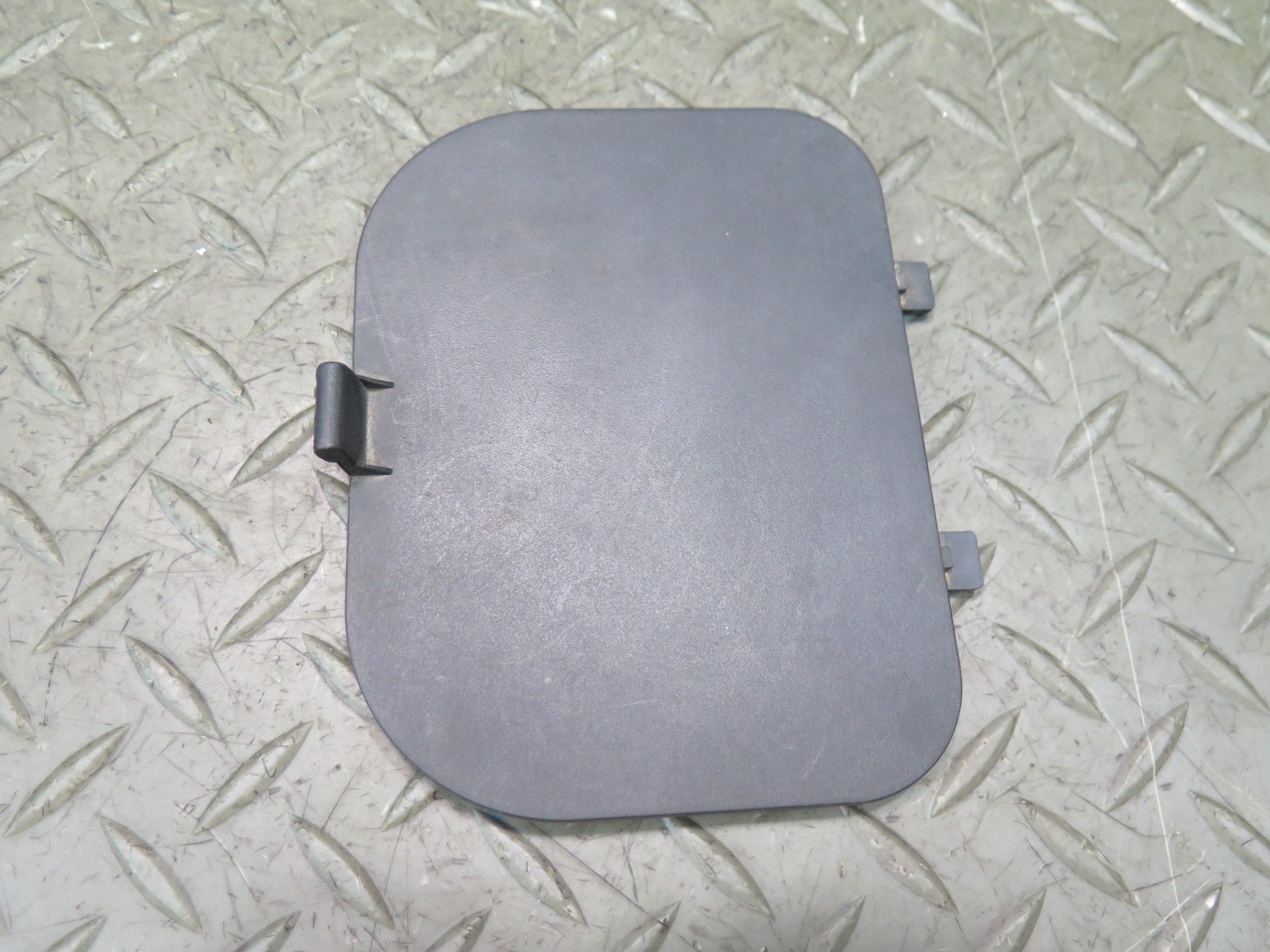 2017-2020 MASERATI LEVANTE M161 FRONT WINDSHIELD WIPER COWL ACCESS CAP COVER SET