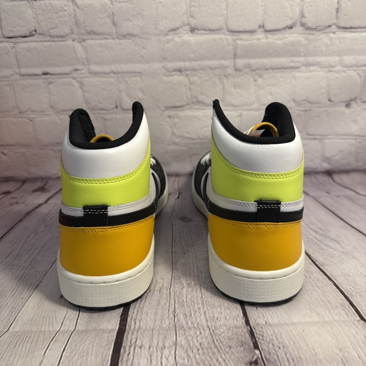 Nike Air Jordan 1 High Golf Shoes White Volt Gold DQ0660-105 Men's