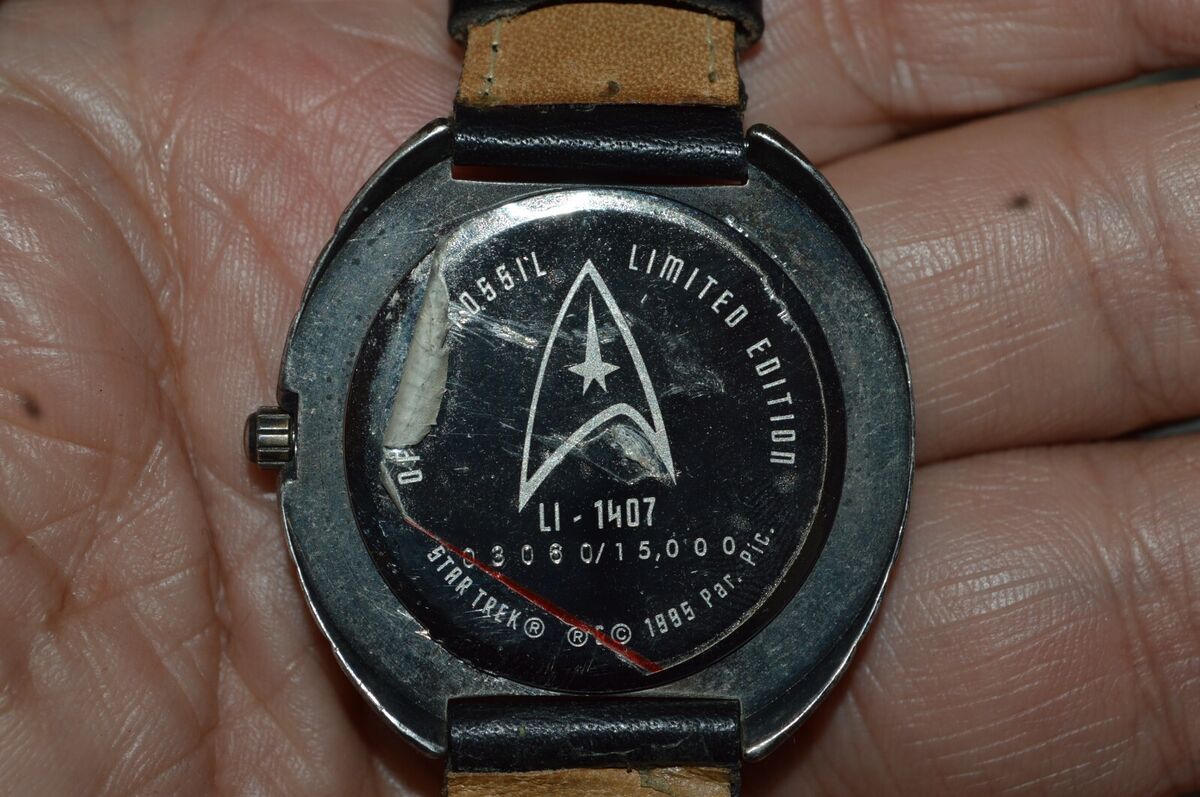Fossil LI-1407 U.S.S. Enterprise Star Trek Watch Quartz 40mm Fossil LI-1407 U.S.S. Enterprise Star Trek Watch Quartz 40mm
